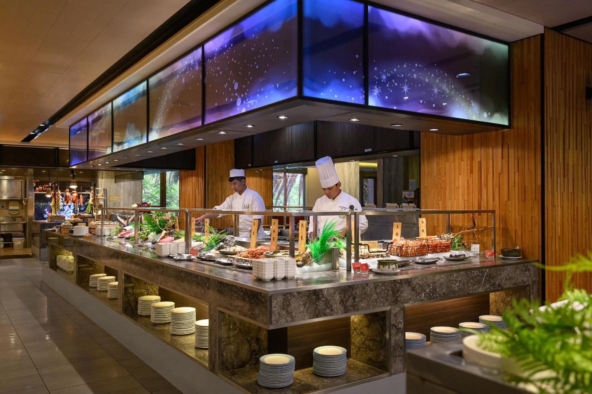 Evergreen Resort Hotel - Jiaosi Jiaoxi Luaran gambar The buffet at the hotel