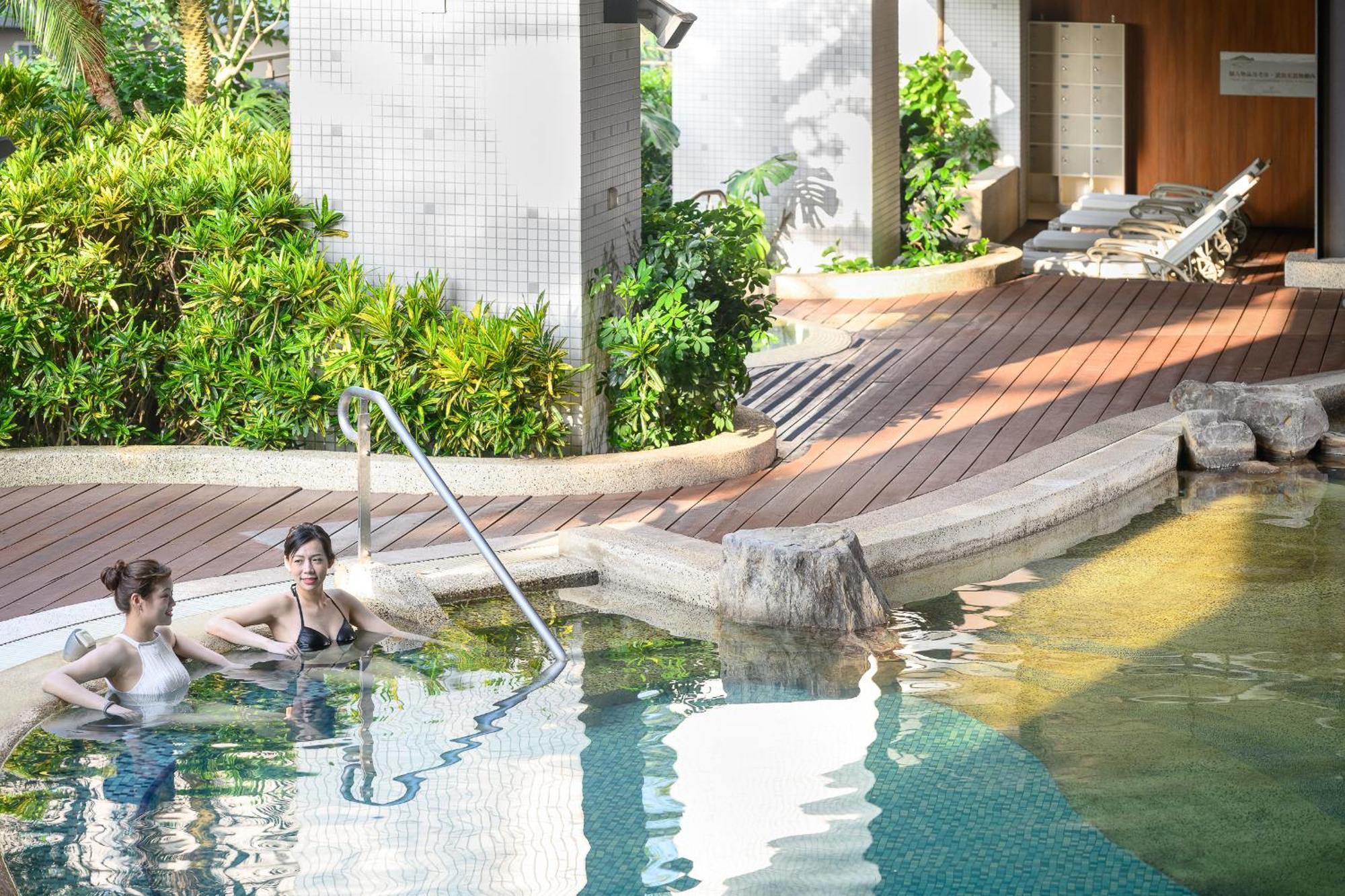 Evergreen Resort Hotel - Jiaosi Jiaoxi Luaran gambar A modern onsen in Tokyo