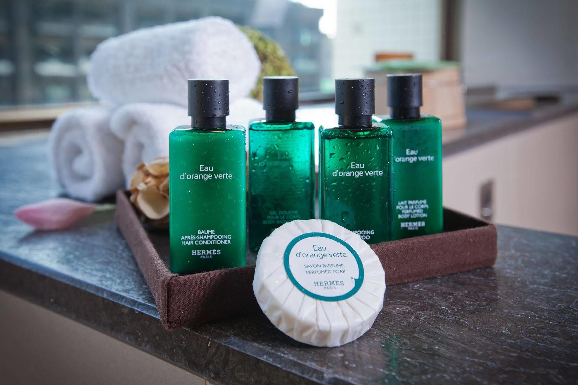 Evergreen Resort Hotel - Jiaosi Jiaoxi Luaran gambar Products by L'Occitane